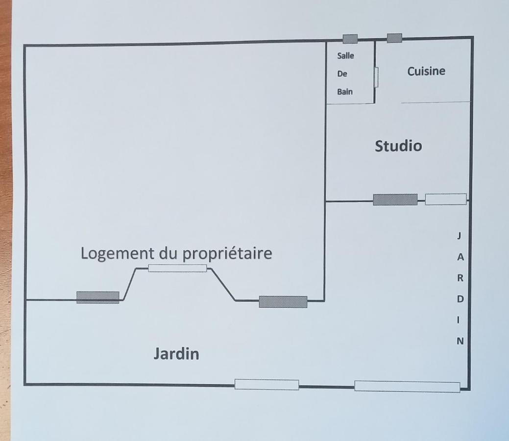 Studio, Cite La Gazelle ,Pas Jafar, Quartier Calme 10 Min De L'Aeroport Pres Du Technopark Exterior foto